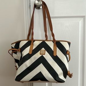 Dooney & Bourke Tote